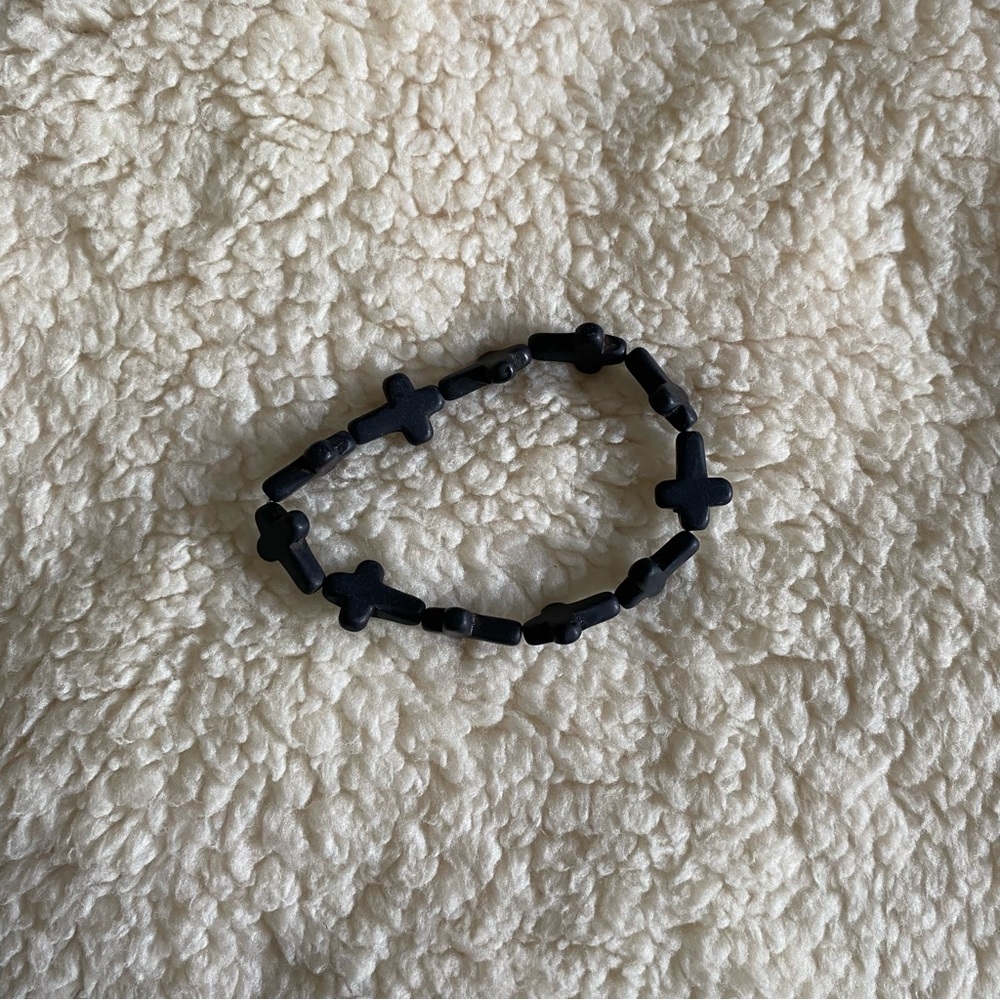 Brandy Melville Cross Bracelet